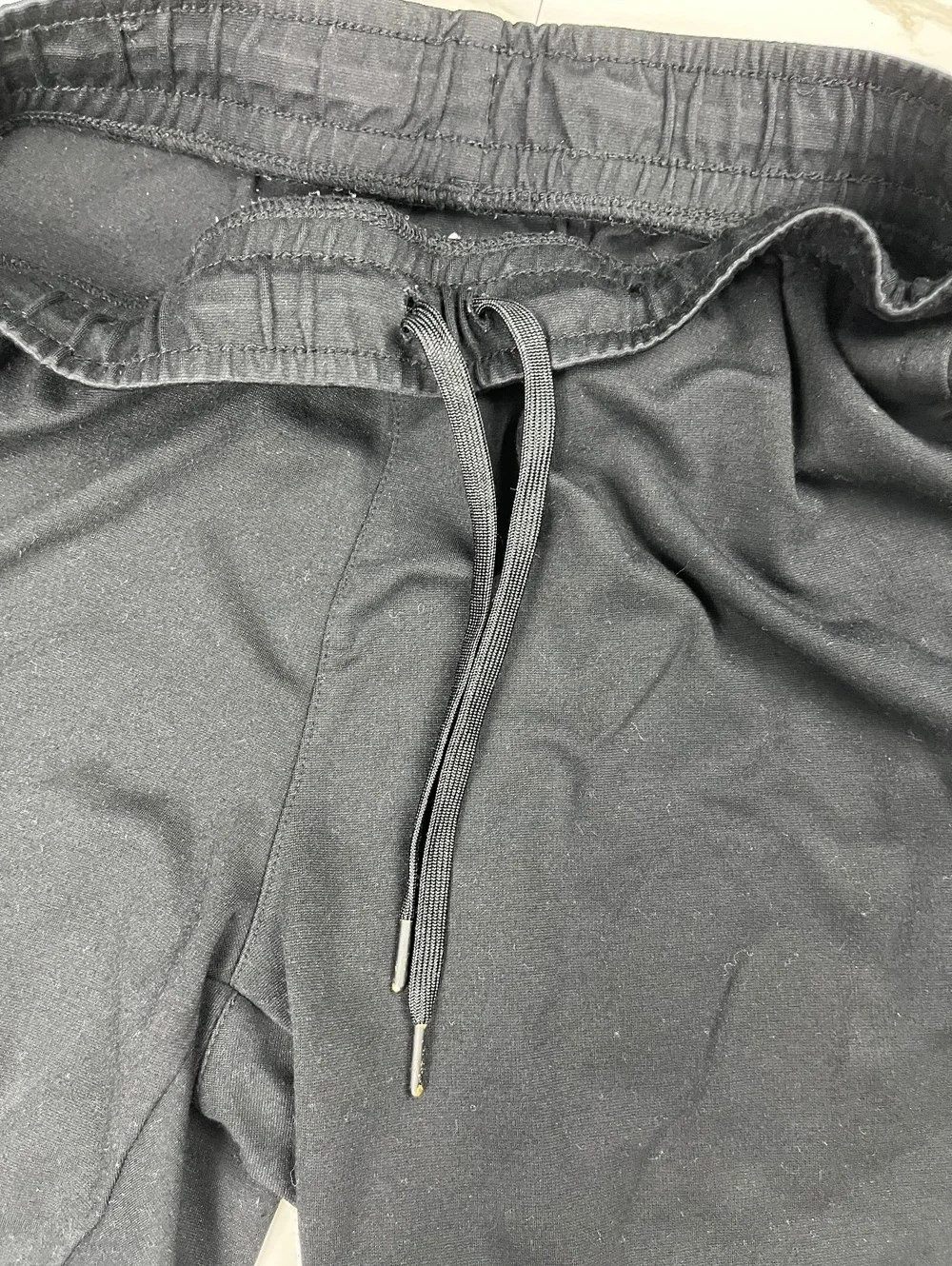 Black Athletic Shorts Size M Drawstring Pocket Casual